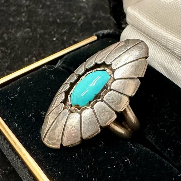 Turquoise silver ring - Picture 2 of 2